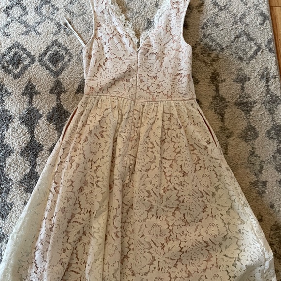 Lulus white dress - Picture 2 of 3